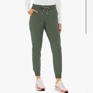 Med Couture Touch Women's Scrub Pant Yoga Jogger